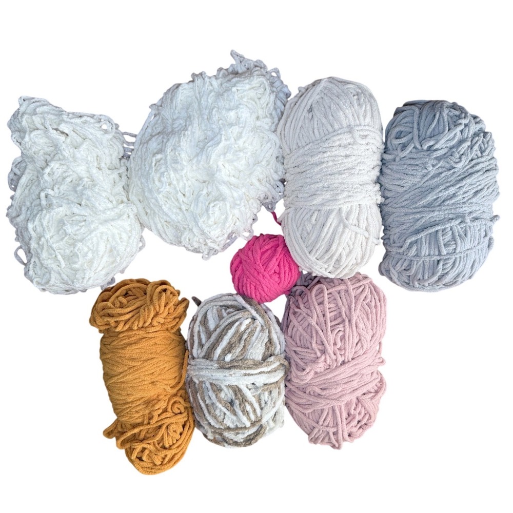 Lot of‎ 8 Blanket Yarn Skeins Super Bulky 6 Plush Bernat Big Twist Mainstays